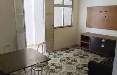 Imagem: A casa possui 2 Dormitórios, 1 Banheiro, 80m² de Área, Imóvel