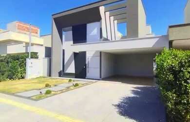 Imagem: A casa em condomínio possui 4 Dormitórios, 5 Banheiros, 4