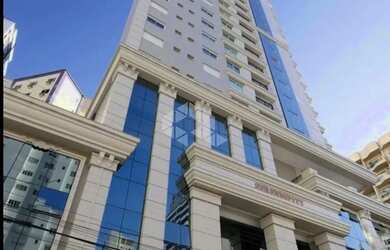 Imagem: O depósito possui 1 Vaga na garagem e 61m² de Área e está