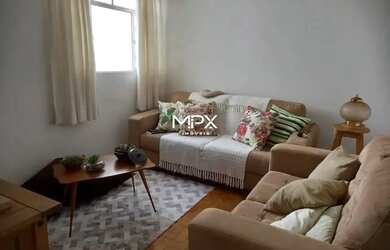 Imagem: A casa possui 3 Dormitórios, 3 Banheiros, 2 Vagas na garagem