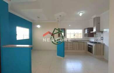 Imagem: A casa em condomínio possui 3 Dormitórios, 1 Banheiro, 2 Vagas