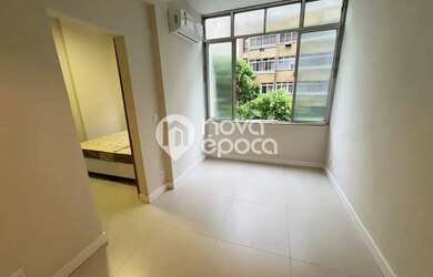 Imagem: O apartamento possui 1 Dormitório, 1 Banheiro e 34m² de Área