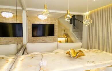 Imagem: O apartamento possui 2 Dormitórios, 2 Banheiros, 2 Vagas na