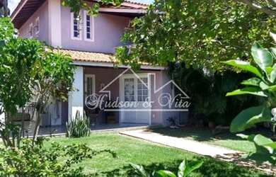 Imagem: A casa possui 4 Dormitórios, 4 Banheiros, 3 Vagas na garagem