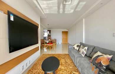 Imagem: O apartamento possui 3 Dormitórios, 2 Banheiros, 2 Vagas na