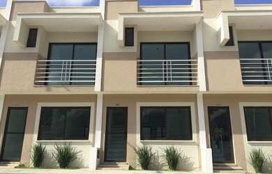 Imagem: A casa possui 2 Dormitórios, 2 Banheiros, 200m² de Área e