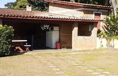 Imagem: A chácara possui 100m² de Área e está localizado em Residencial