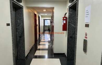 Imagem: O depósito possui 3 Vagas na garagem e 54m² de Área e está