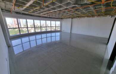 Imagem: O depósito possui 4 Vagas na garagem e 90m² de Área e está