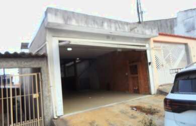 Imagem: A casa possui 2 Dormitórios, 3 Banheiros, 3 Vagas na garagem