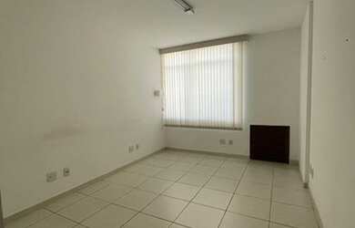 Imagem: O depósito possui 1 Vaga na garagem e 25m² de Área e está