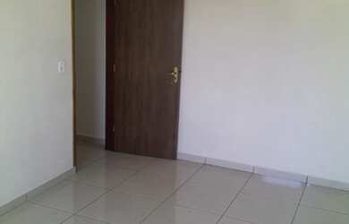 Imagem: A casa possui 1 Dormitório, 1 Banheiro e está localizado