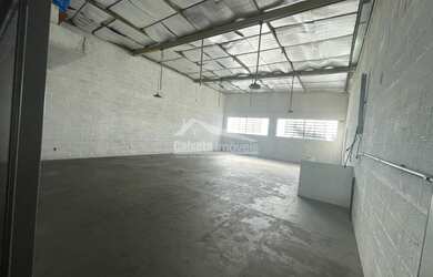 Imagem 6: Galpão/Depósito/Armazém para aluguel possui 1100 metros quadrados