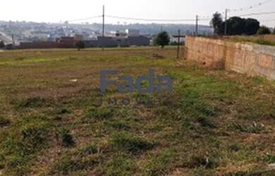 Imagem: O terreno possui 392m² de Área e está localizado em Porto