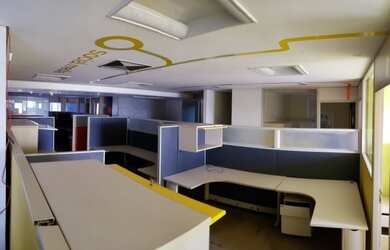 Imagem: O depósito possui 5 Vagas na garagem, 295m² de Área e está