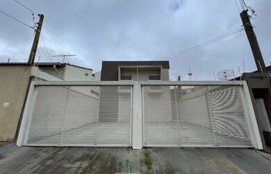 Imagem: O apartamento possui 2 Dormitórios, 2 Banheiros, 2 Vagas na