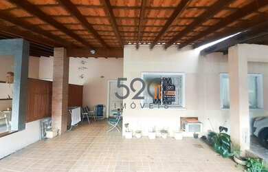 Imagem: A casa em condomínio possui 2 Dormitórios, 2 Banheiros, 2