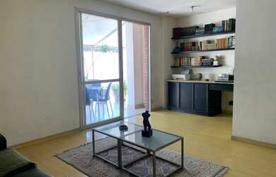 Imagem 15: Cobertura ampla vista livre com piscina e churrasqueira