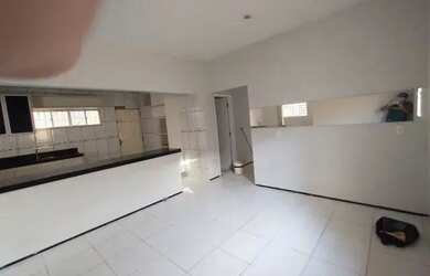 Imagem: A casa possui 2 Dormitórios, 1 Banheiro e 60m² de Área e