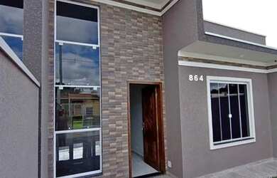 Imagem: A casa possui 2 Dormitórios, 2 Banheiros, 1 Vaga na garagem