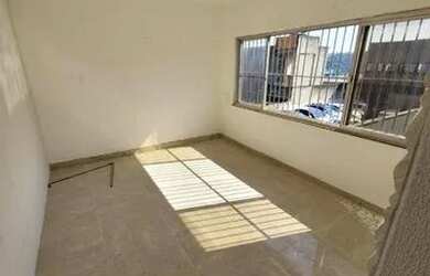 Imagem: A casa possui 1 Dormitório, 3 Banheiros, 5 Vagas na garagem