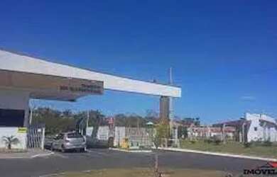 Imagem: A casa em condomínio possui 2 Dormitórios, 1 Banheiro, 2 Vagas