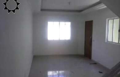 Imagem: A casa possui 3 Dormitórios, 1 Banheiro, 2 Vagas na garagem