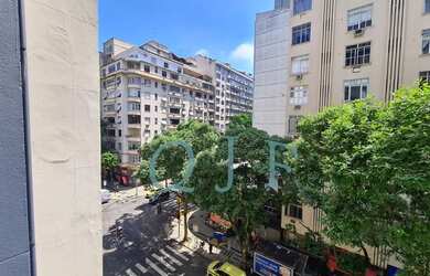 Imagem: A kitnet possui 1 Banheiro, 30m² de Área e está localizado