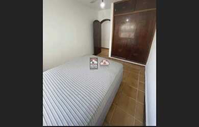 Imagem: A casa possui 3 Dormitórios, 2 Banheiros, 3 Vagas na garagem