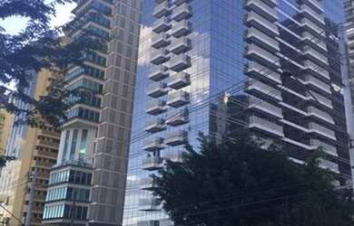 Imagem: O depósito possui 5 Vagas na garagem, 600m² de Área e está