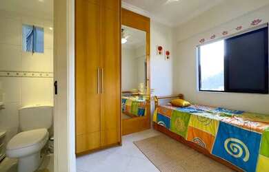 Imagem 14: Apartamento com varanda e vista mar na Praia da Enseada, 3 quartos sendo...