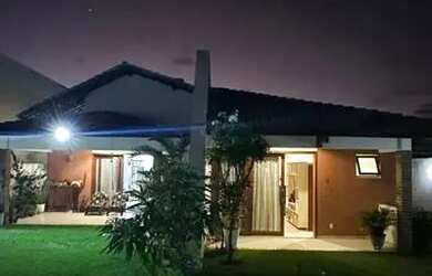 Imagem: A casa em condomínio possui 3 Dormitórios, 2 Banheiros, 158m²