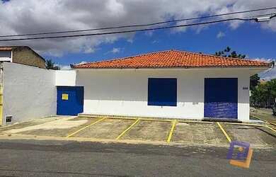 Imagem: O depósito possui 5 Vagas na garagem, 302m² de Área e está