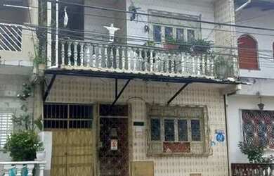 Imagem: A casa possui 5 Dormitórios e 504m² de Área e está localizado