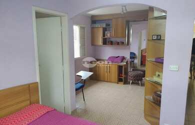 Imagem: A casa possui 3 Dormitórios, 1 Banheiro, 4 Vagas na garagem