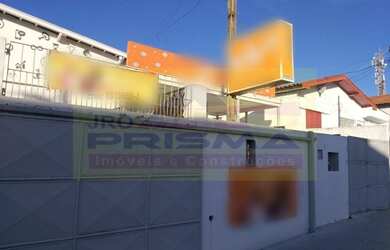 Imagem: A casa em condomínio possui 3 Dormitórios, 1 Banheiro, 1 Vaga