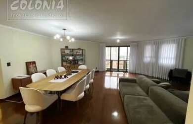 Imagem: O apartamento possui 4 Dormitórios, 3 Banheiros, 4 Vagas na