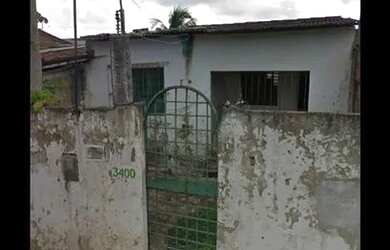 Imagem: A casa possui 3 Dormitórios, 1 Banheiro, 10m² de Área e