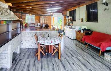 Imagem 13: CASA 2 DORMITÓRIOS. Churrasqueira, Lareira, 1 Vaga na garageme2 Dormitórios