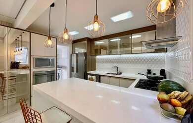 Imagem: A casa em condomínio possui 4 Dormitórios, 5 Banheiros, 5