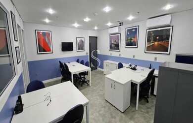 Imagem: O depósito possui 2 Vagas na garagem, 100m² de Área e está