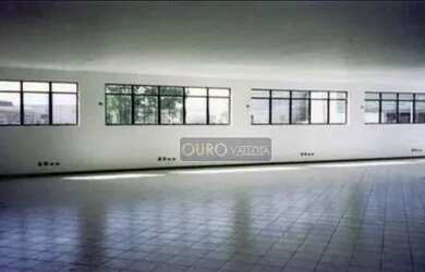 Imagem: O depósito possui 3.100m² de Área e está localizado em