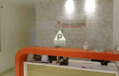 Imagem: O depósito possui 2 Vagas na garagem, 50m² de Área e está