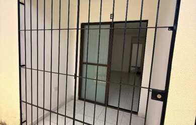 Imagem 2: Repasse Casa em privê pau amarelo