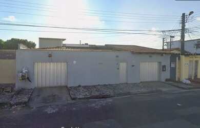 Imagem: A casa possui 5 Dormitórios, 5 Banheiros, 4 Vagas na garagem