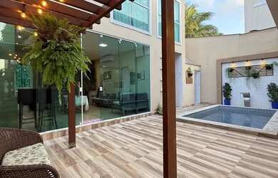 Imagem: A casa em condomínio possui 5 Dormitórios, 5 Banheiros, 4