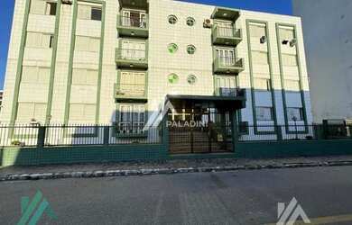 Imagem: O apartamento possui 3 Dormitórios, 1 Banheiro, 1 Vaga na garagem