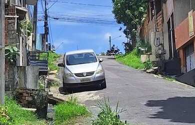 Imagem 3: Venda Casa Manoa. Varanda, 10m² de Área, 1 Banheiroe3 Dormitórios