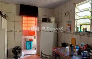 Imagem 12: Casa com três quartos na rua Artur Neiva - jardim Sulacap