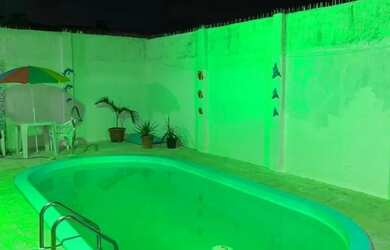 Imagem: A casa possui 2 Dormitórios, 3 Banheiros, 1 Vaga na garagem